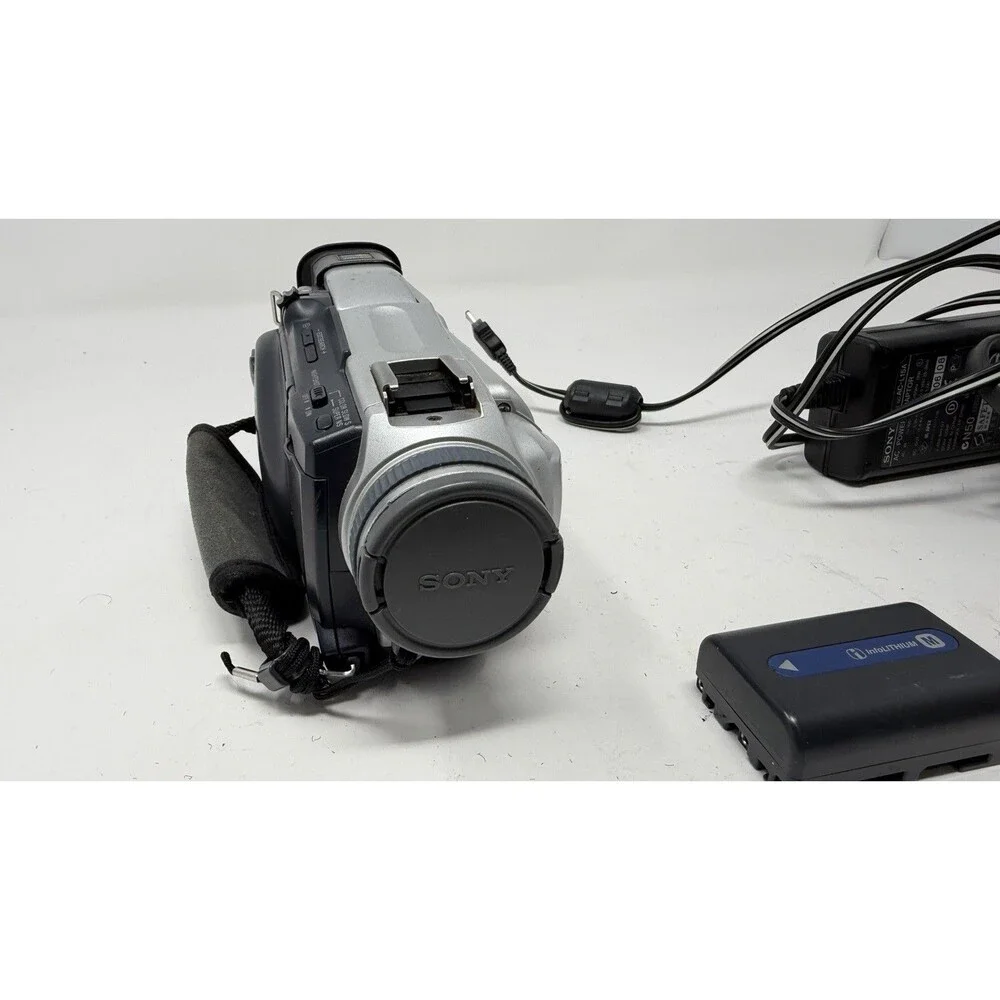 Sony Handycam DCR-TRV18 MiniDV Digital Camcorder Video Camera Tested/work